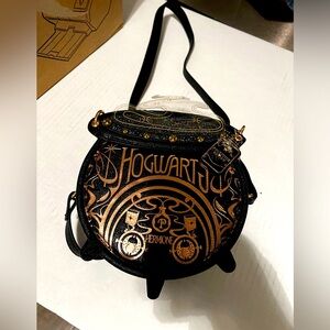 Black HOGWARTS bag.  Stylish and perfect for upcoming Halloween parties